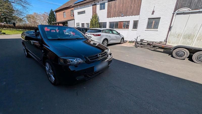Gebraucht Opel Astra Cabriolet 147 PS (108 kW) 2001 Schwarz Cabrio