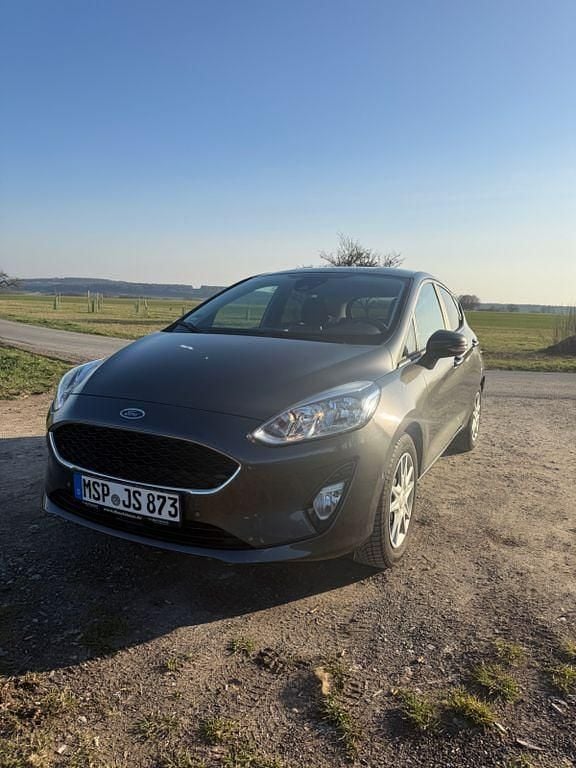 Gebraucht Ford Fiesta Cool & Connect 101 PS (74 kW) 2018 Braun Kleinwagen