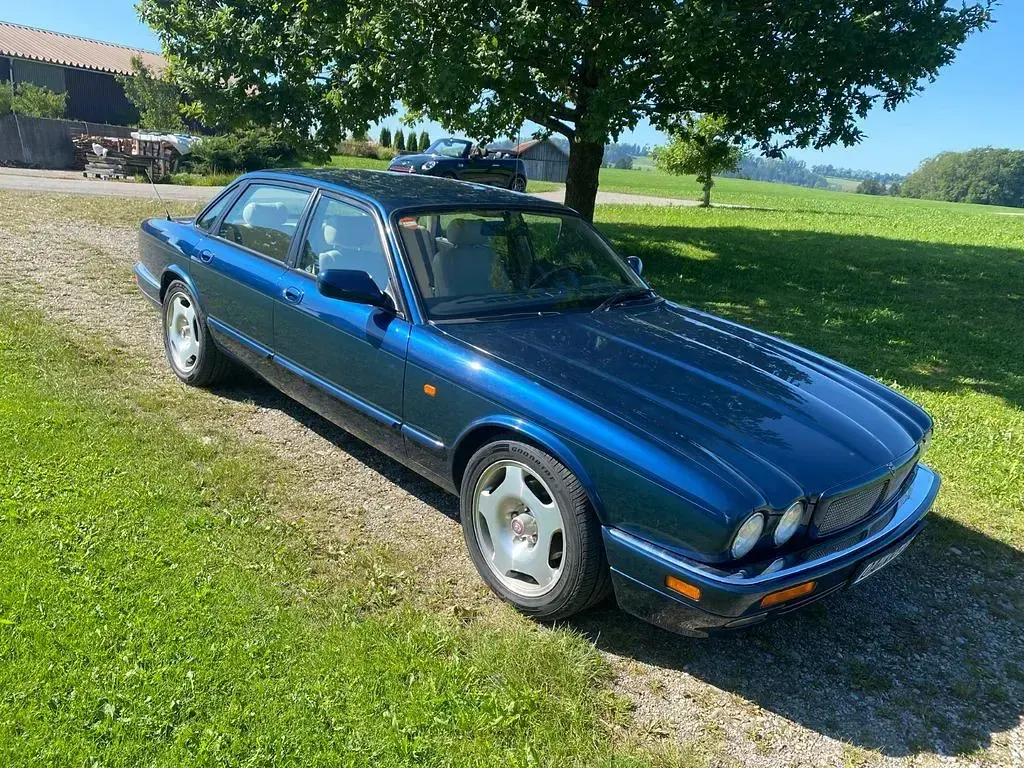 Gebraucht Jaguar XJR 320 PS (235 kW) 1995 Blau Limousine