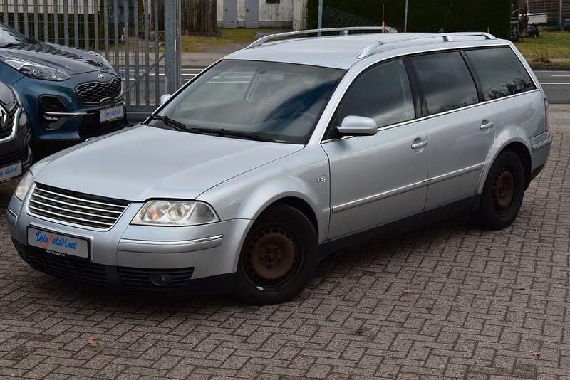 Second-hand VW Passat 131 CP (96 kW) 2003 Argintiu Break