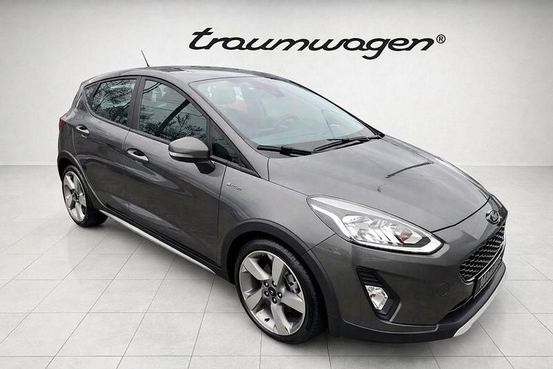 Gebraucht Ford Fiesta 101 PS (74 kW) 2019 Grau Kleinwagen
