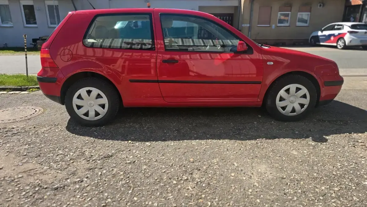 Gebraucht VW Golf IV 101 PS (74 kW) 2003 Rot Limousine