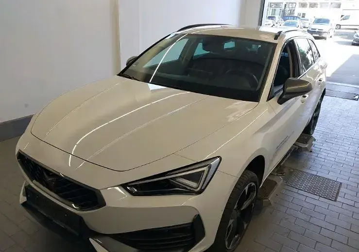 Gebraucht Cupra Leon 190 PS (139 kW) 2023 Weiß Limousine