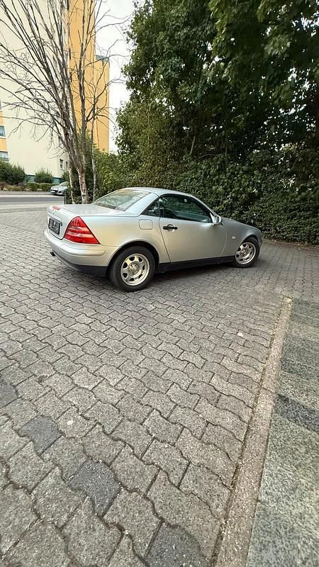 Silber Gebraucht 1997 Mercedes SLK200 Cabrio | 1.450 € (Superpreis) - Bild 1/4