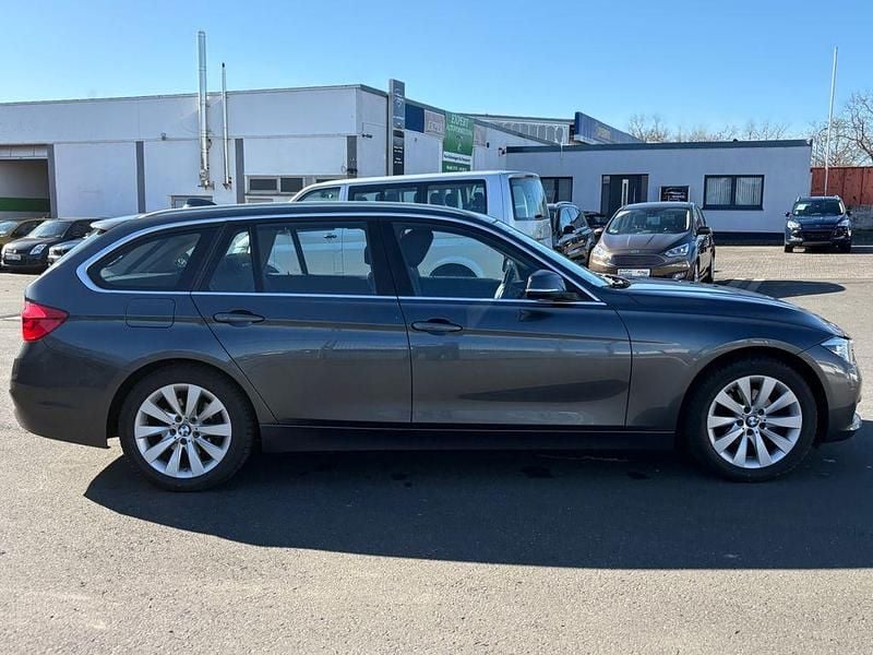 Gebraucht BMW 320 Advantage 184 PS (135 kW) 2017 Grau Kombi