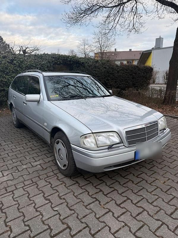 Gebraucht Mercedes 230 150 PS (110 kW) 1996 Silber Kombi