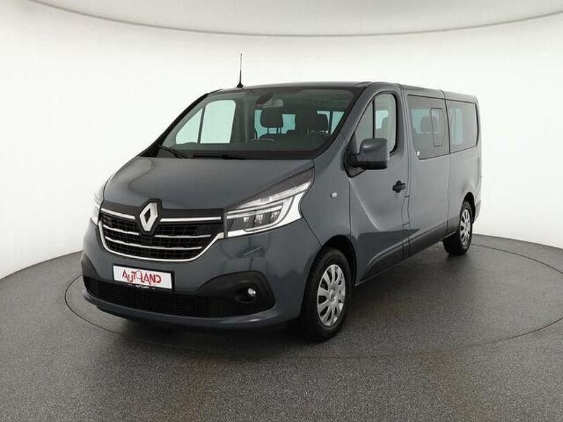 Grau Gebraucht 2019 Renault Trafic Van / Kleinbus | 29.990 € (Teuer) - Bild 1/4