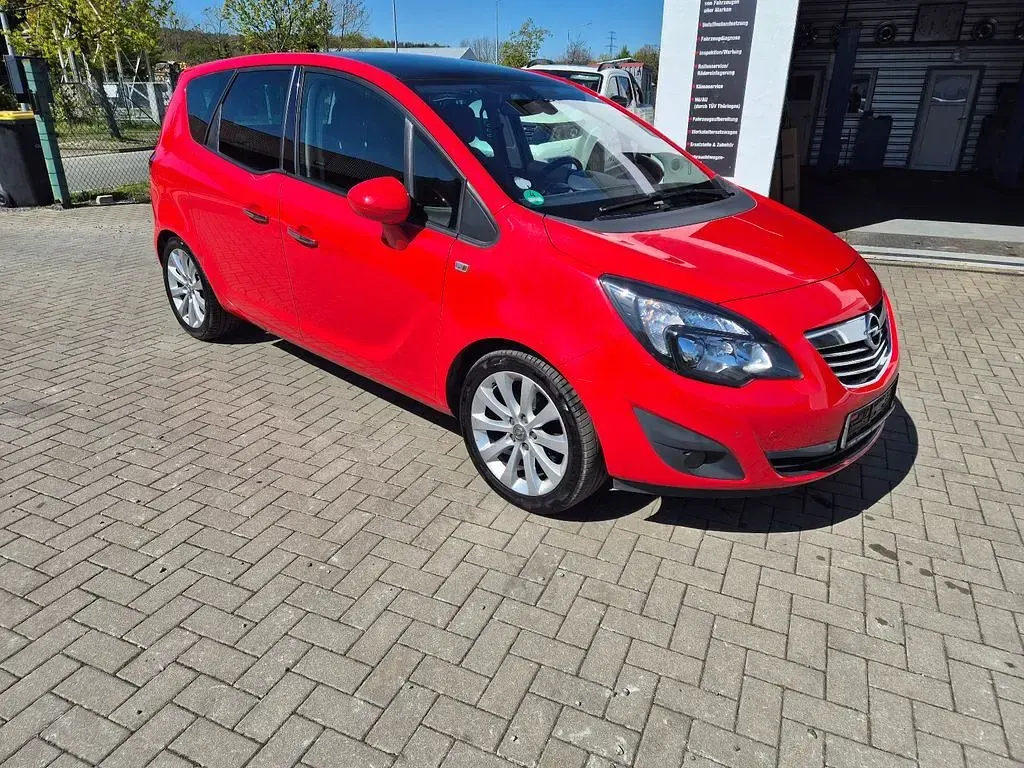 Gebraucht Opel Meriva Innovation 120 PS (88 kW) 2011 Rot Van / Kleinbus