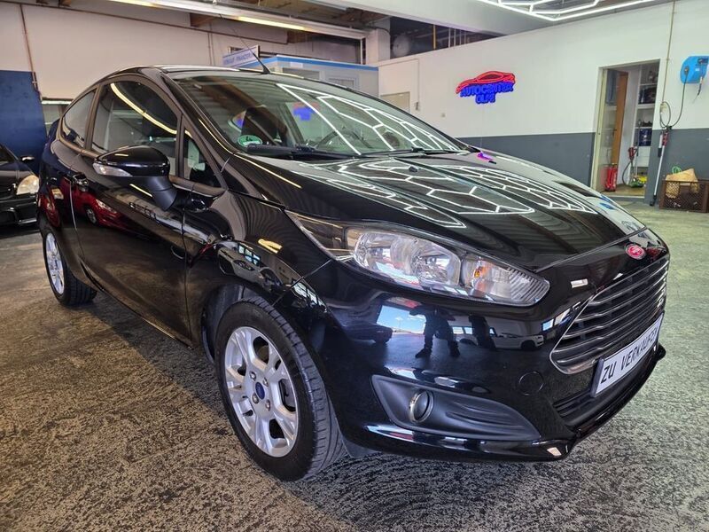 Schwarz Gebraucht 2013 Ford Fiesta Trend Kleinwagen | 4.899 € (Fairer Preis) - Bild 1/4