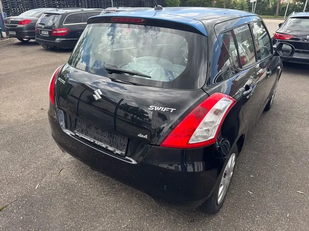 Gebraucht Suzuki Swift 94 PS (69 kW) 2012 Schwarz Kleinwagen