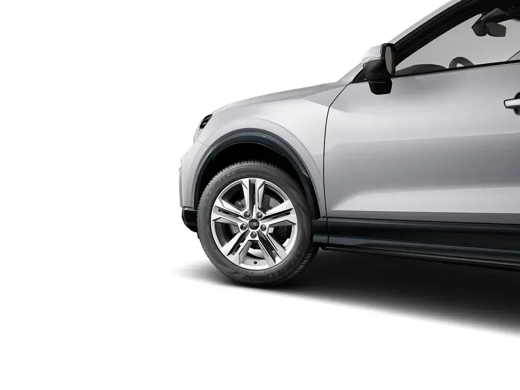Gebraucht Audi Q2 Advanced Plus 150 PS (110 kW) 2023 Florettsilber metallic SUV