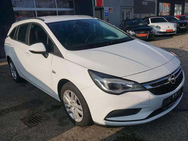 Gebraucht Opel Astra Business 110 PS (80 kW) 2019 Schneeweiss Kombi
