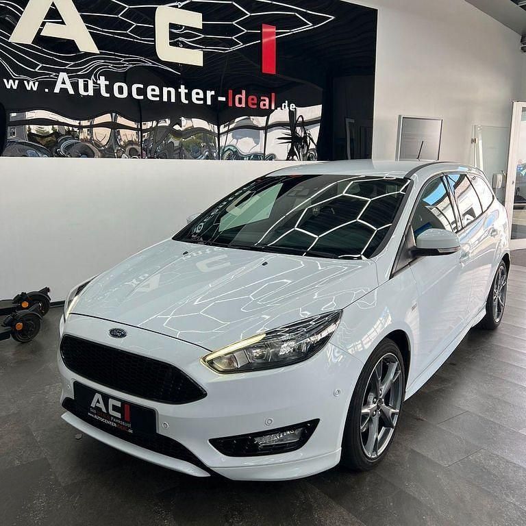 Gebraucht Ford Focus ST-Line 182 PS (133 kW) 2018 Weiß Kombi