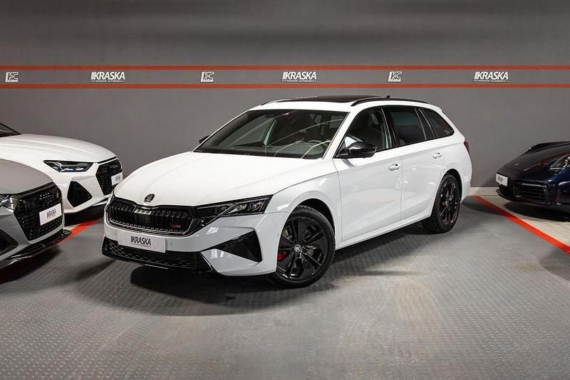 Weiß Neu 2025 Skoda Octavia RS Limousine | 42.470 € (Teuer) - Bild 1/4