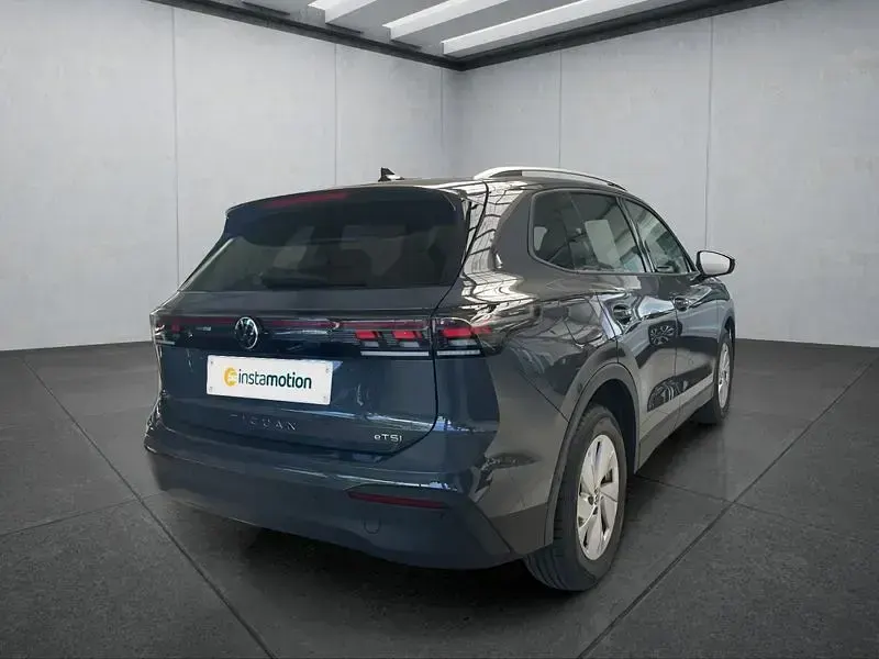 Neu VW Tiguan 150 PS (110 kW) 2026 Grau SUV