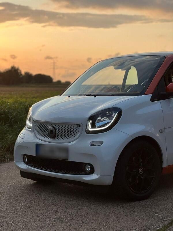 Grau Gebraucht 2015 Smart ForTwo Coupé Coupé | 7.200 € (Fairer Preis) - Bild 1/4