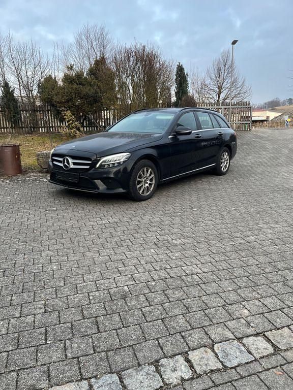 Gebraucht Mercedes C200 160 PS (117 kW) 2019 Schwarz Kombi