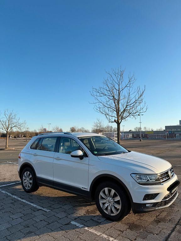 Gebraucht VW Tiguan Highline 150 PS (110 kW) 2019 Weiß SUV