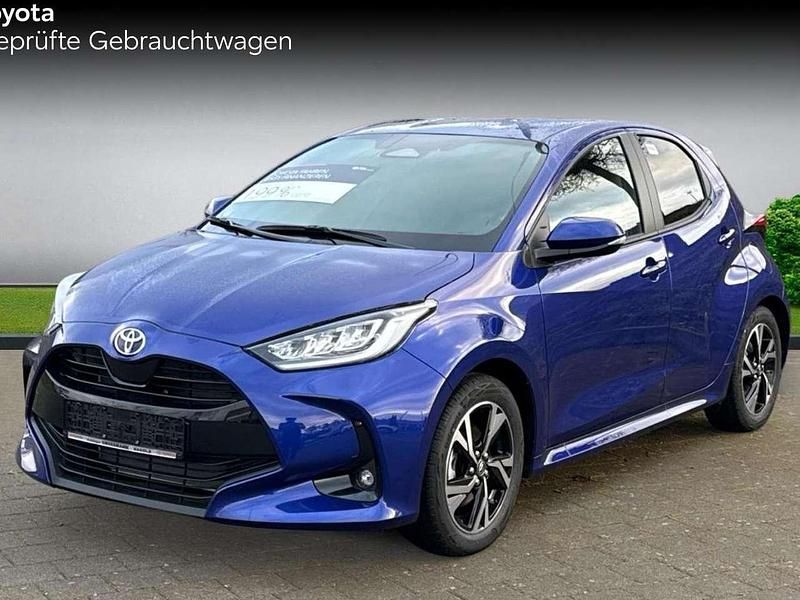 Neu Toyota Yaris Hybrid Comfort 116 PS (85 kW) 2025 Juniper blue Limousine