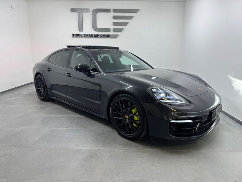 Grau Gebraucht 2021 Porsche Panamera 4 Limousine | 77.990 € (Guter Preis) - Bild 1/4