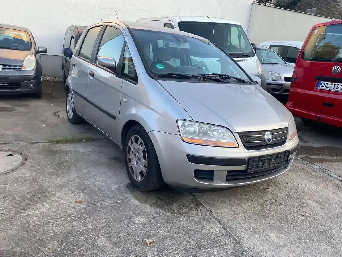 Gebraucht Fiat Idea Dynamic 95 PS (69 kW) 2004 Grau electro/steel/palladio Van / Kleinbus