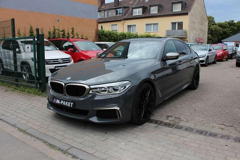 Frozen grey Gebraucht 2018 BMW 550 Limousine | 32.850 € (Fairer Preis) - Bild 1/4