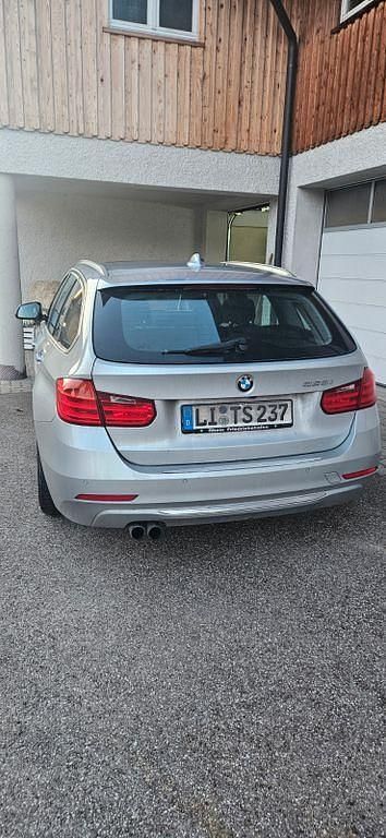 Gebraucht BMW 328 Luxury Line 245 PS (180 kW) 2012 Silber Kombi