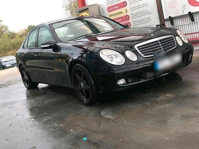Gebraucht Mercedes E320 224 PS (164 kW) 2005 Schwarz Limousine