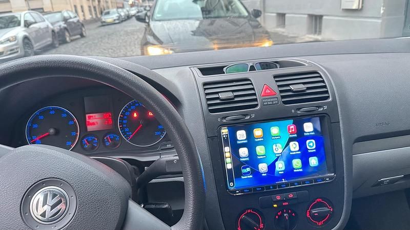 Second-hand VW Golf 2005 Coupe