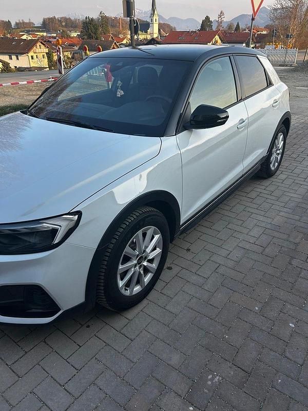 Gebraucht Audi A1 S-Line 116 PS (85 kW) 2024 Weiß SUV