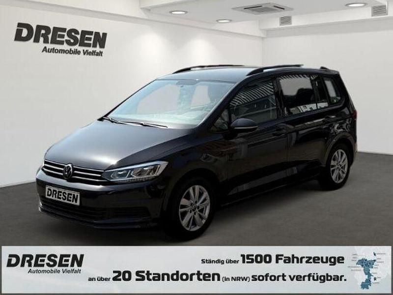 Grau Gebraucht 2021 VW Touran Comfortline Van / Kleinbus | 24.450 € (Fairer Preis) - Bild 1/4