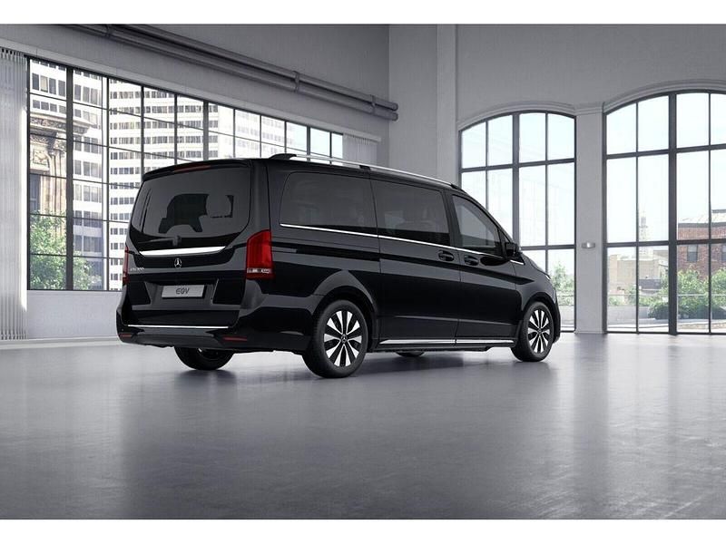 Obsidianschwarz metallic Gebraucht 2024 Mercedes EQV300 Avantgarde Van / Kleinbus | 53.890 € (Etwas zu teuer) - Bild 1/2