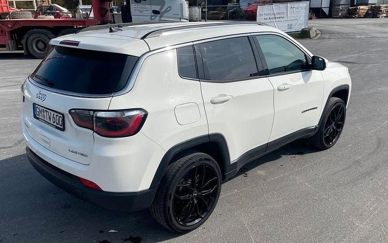 Gebraucht Jeep Compass Limited 170 PS (125 kW) 2019 Weiß SUV