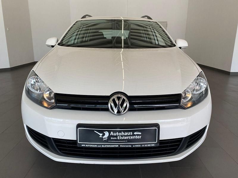 Gebraucht VW Golf VII Trendline 105 PS (77 kW) 2012 Weiß Kombi