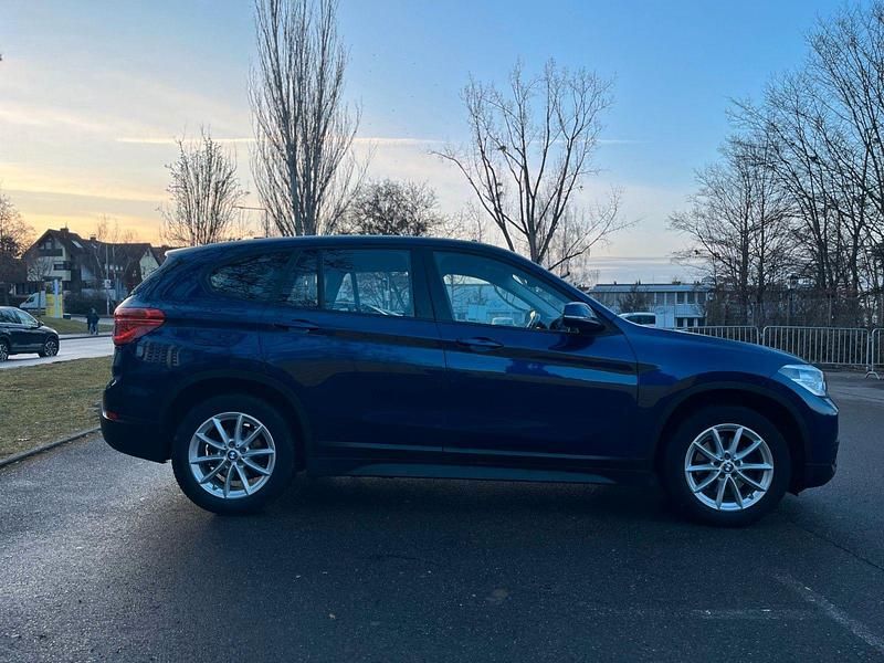 Gebraucht BMW X1 Advantage 140 PS (102 kW) 2018 Blau SUV