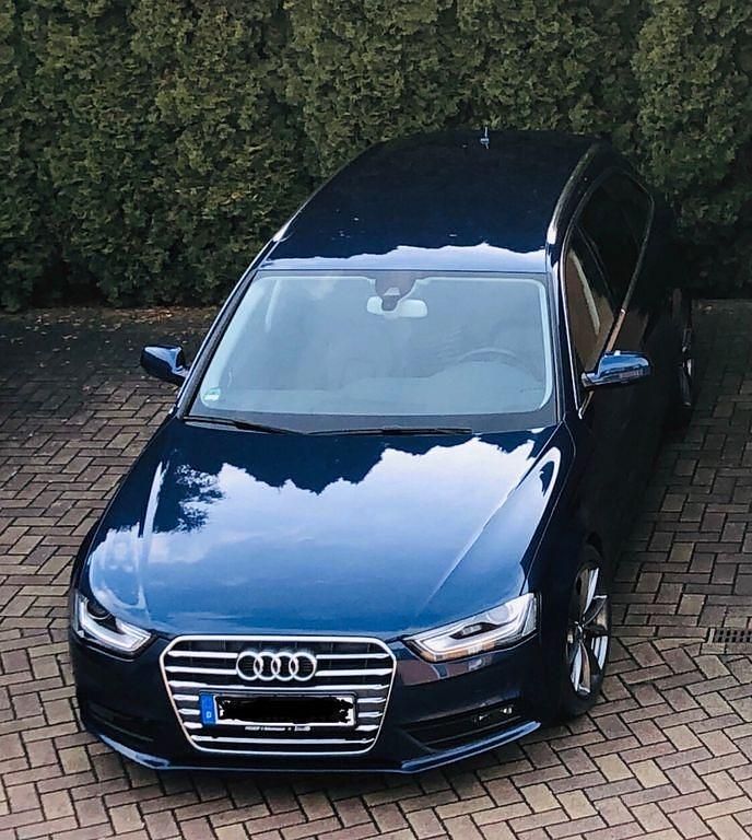 Gebraucht Audi A4 Ambition 190 PS (139 kW) 2015 Blau Kombi
