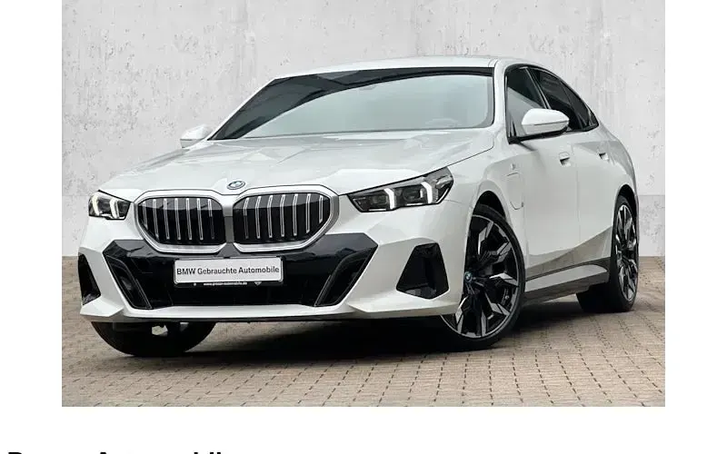 Gebraucht BMW 550e Comfort Edition 489 PS (359 kW) 2025 Limousine