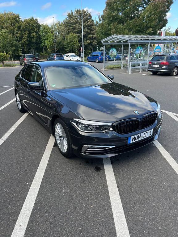 Gebraucht BMW 520 Luxury Line 190 PS (139 kW) 2017 Schwarz Limousine