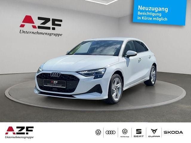 Weiß Neu 2025 Audi A3 Sportback Advanced Plus Limousine | 36.990 € (Guter Preis) - Bild 1/4