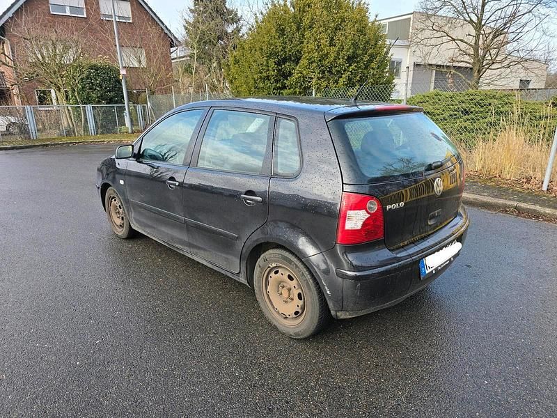 Gebraucht VW Polo 64 PS (47 kW) 2003 Schwarz Kleinwagen