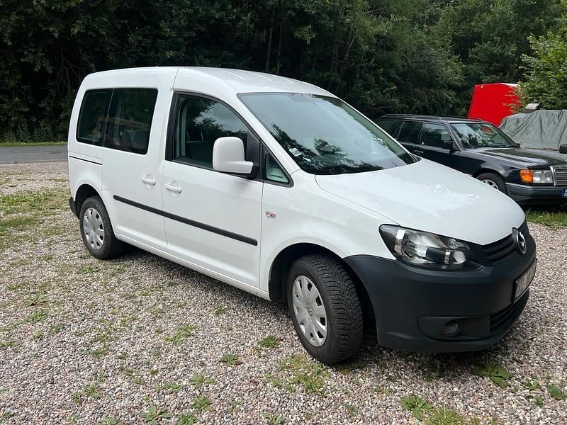 Weiß Gebraucht 2011 VW Caddy Van / Kleinbus | 5.999 € (Fairer Preis) - Bild 1/4