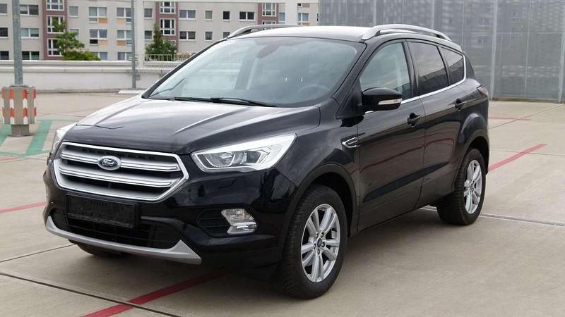 Shadow black Gebraucht 2019 Ford Kuga Cool & Connect SUV | 14.300 € (Guter Preis) - Bild 1/4