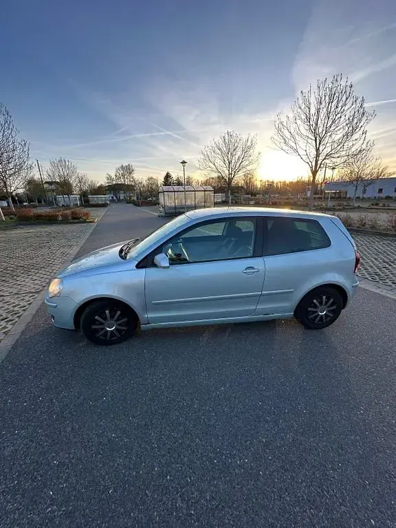 Gebraucht VW Polo Comfortline 69 PS (50 kW) 2008 Grau Kleinwagen