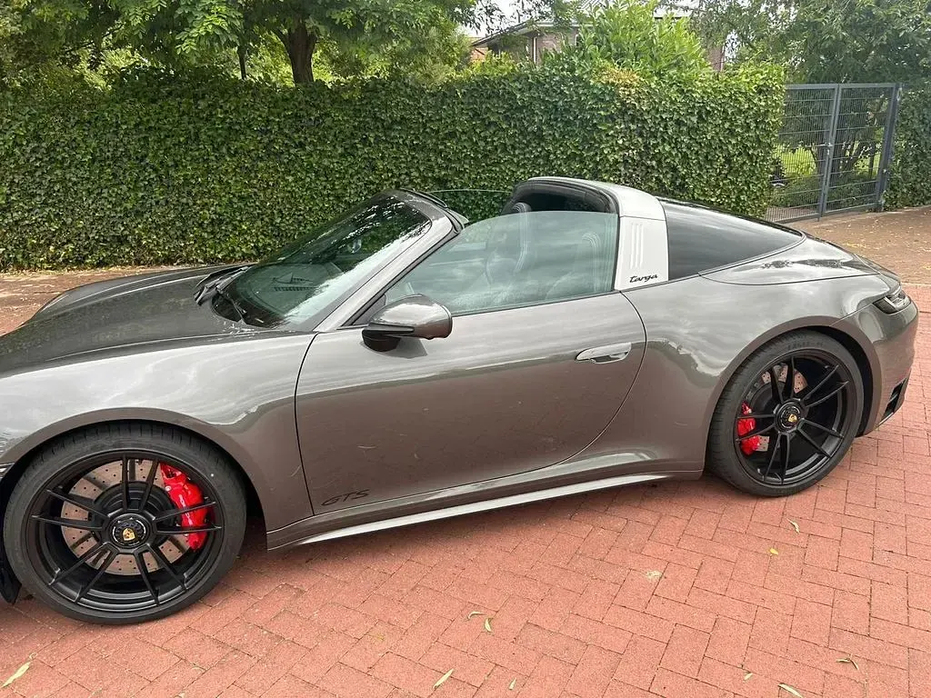Gebraucht Porsche 992 480 PS (353 kW) 2024 Grau Cabrio