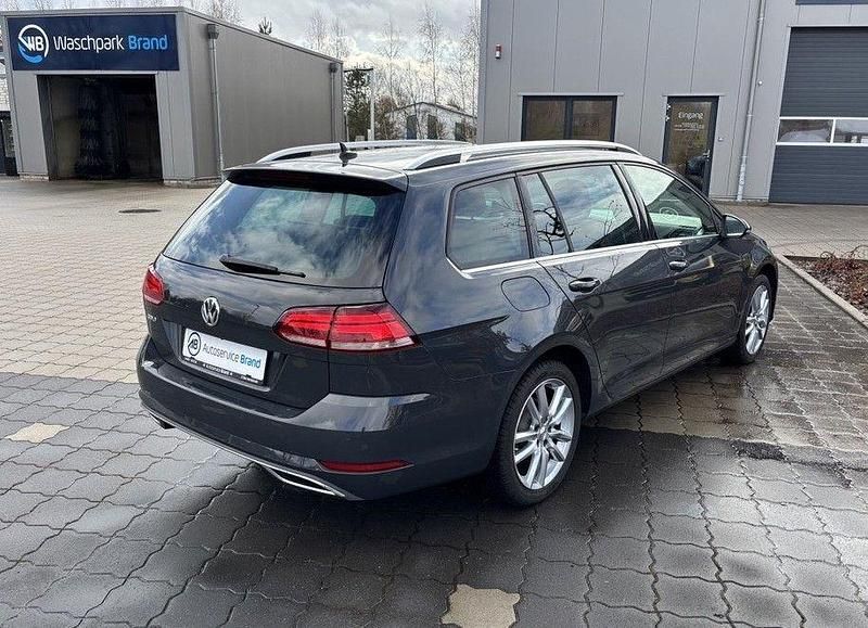 Gebraucht VW Golf VII Highline 150 PS (110 kW) 2020 Grau Kombi