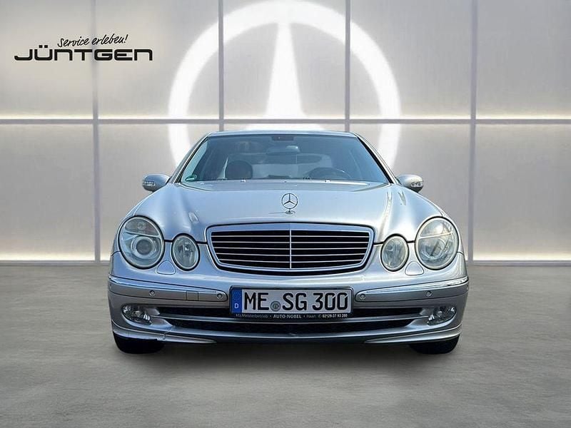 Gebraucht Mercedes E200 Avantgarde 163 PS (119 kW) 2003 Silber Limousine