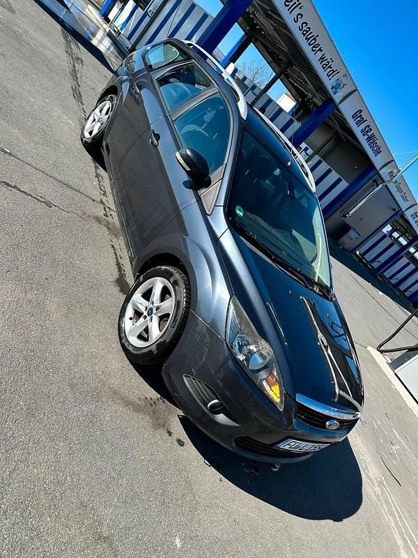 Gebraucht 2010 Ford Focus Kombi | 1.500 € (Superpreis) - Bild 1/4
