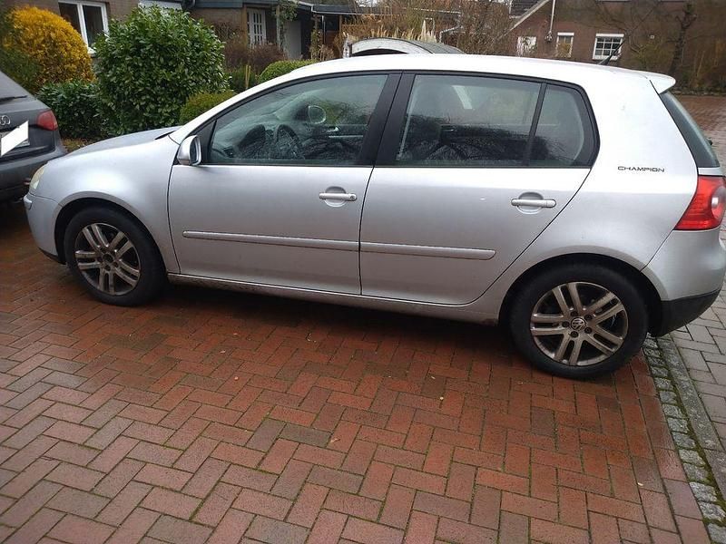 Silber Gebraucht 2007 VW Golf Limousine | 1.999 € (Fairer Preis) - Bild 1/4