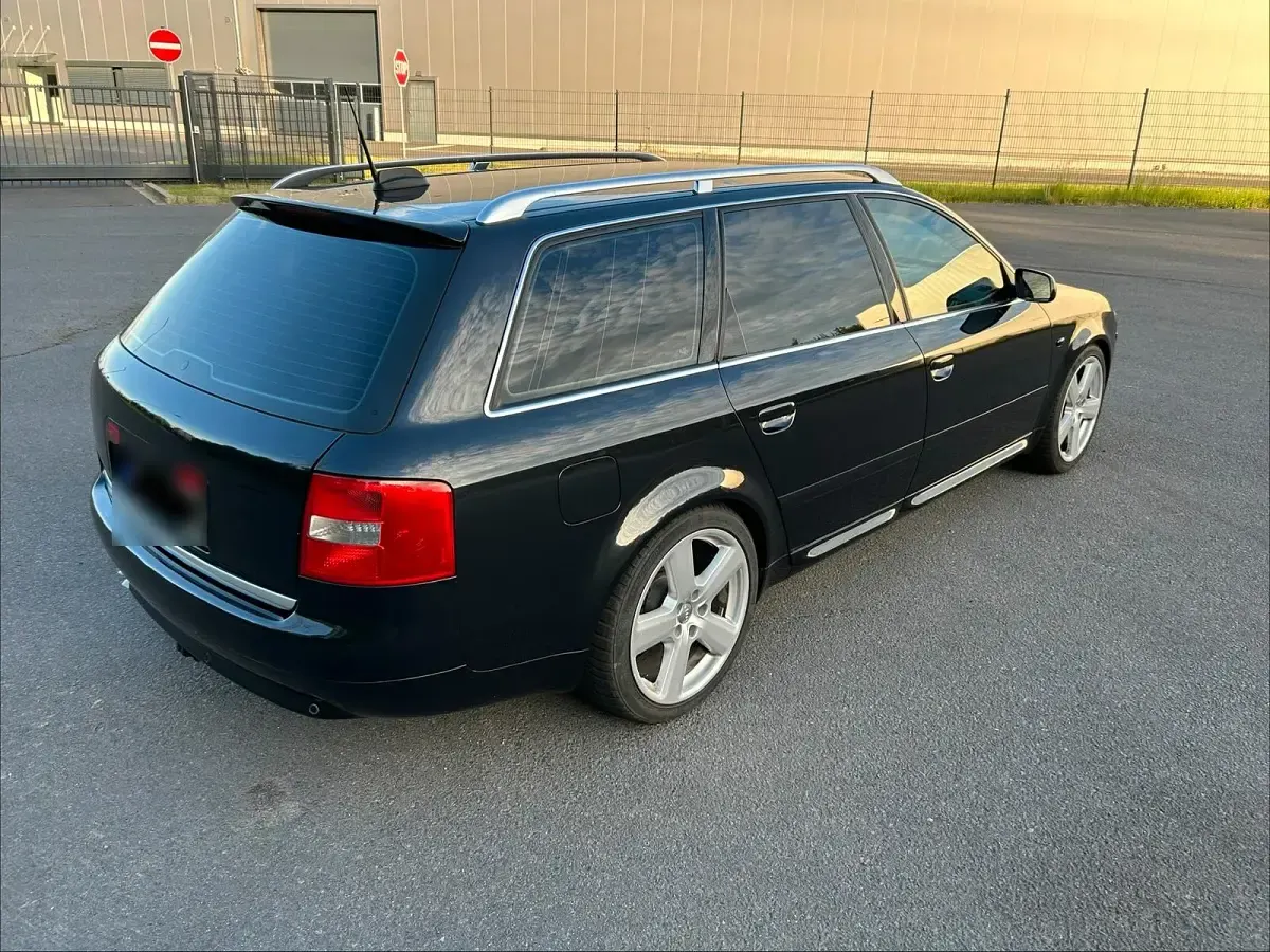 Gebraucht Audi A6 131 PS (96 kW) 2003 Schwarz Kombi