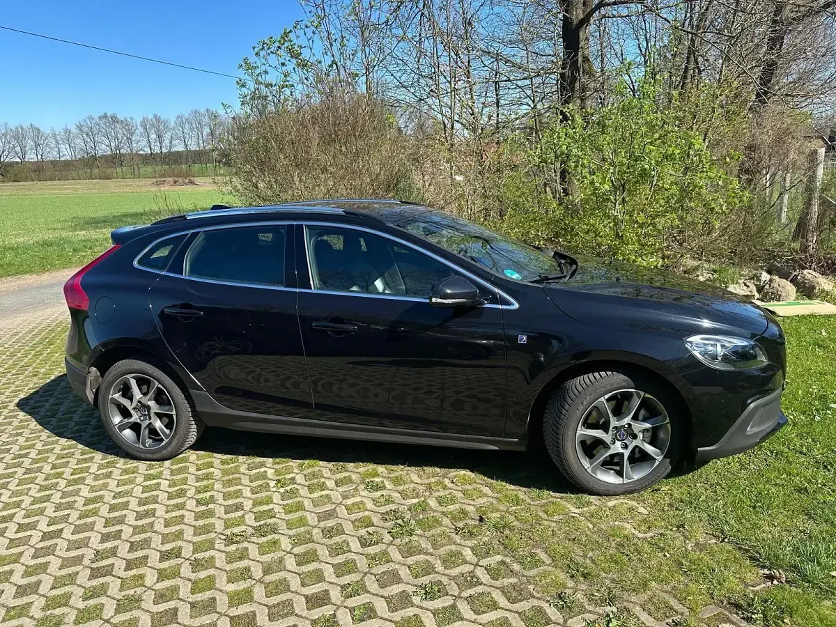 Gebraucht Volvo V40 CC 150 PS (110 kW) 2016 Schwarz Kombi